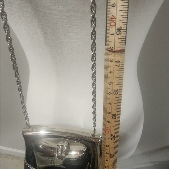 Shiney Silver Small Hard Case Purse with Jewels Chain Shoulder Strap - Picture 13 of 13